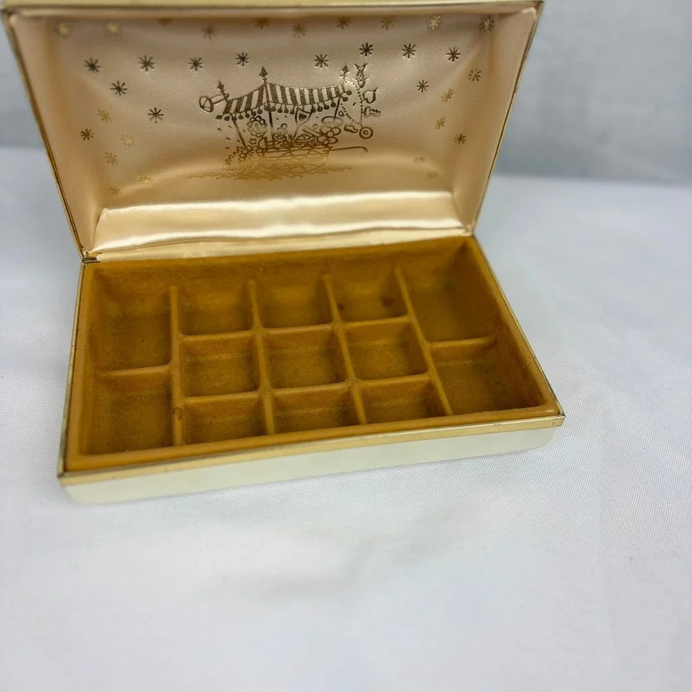 Vintage Mid Century Jewelry Box Cream Gold Carriage Satin Lining 15 Compartments